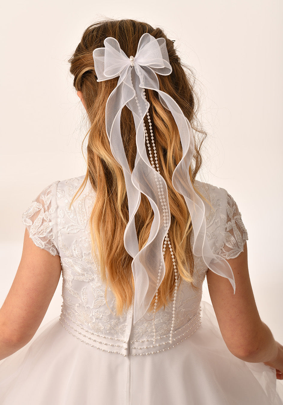 White Veil w/Bow & Satin Ribbons #HD9