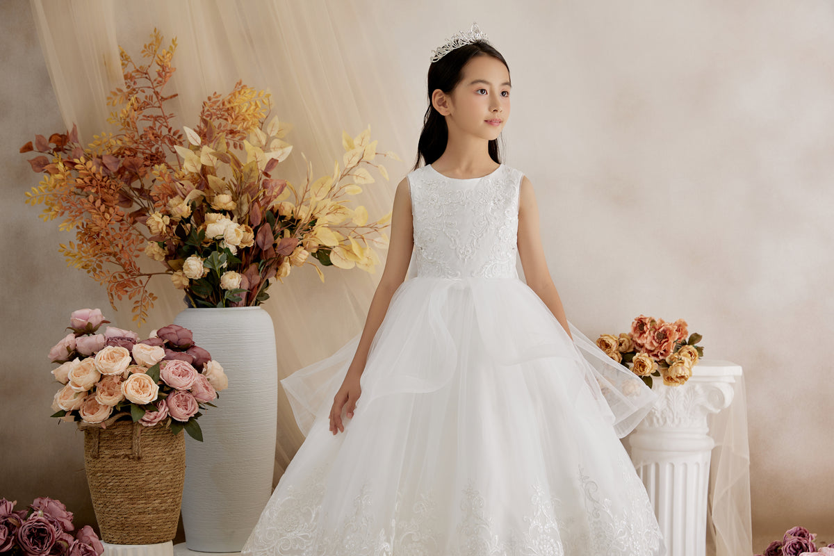 Off-White Dress w/ Lace Top & Horsehair Peplum 7X Off-White Dress w/ Lace Top & Horsehair Peplum 7X